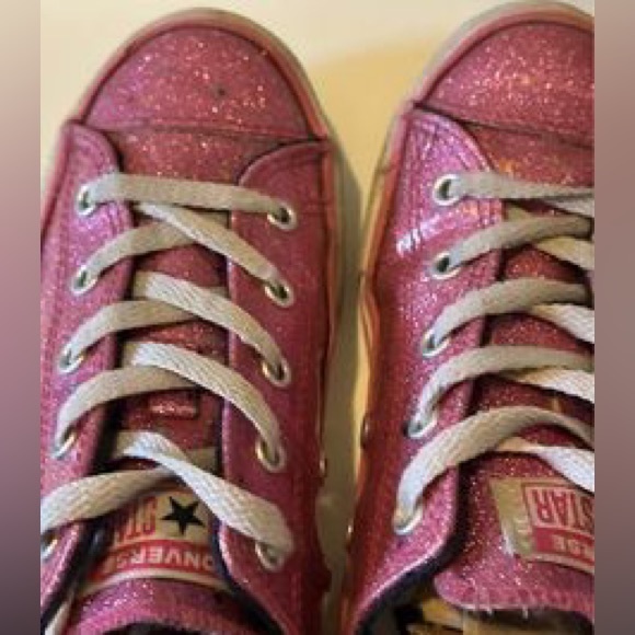 CONVERSE All Stars glossy pink sparkling size 3 youth shoes - Picture 3 of 5